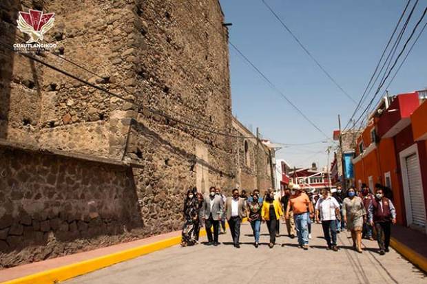 Lupita Daniel inaugura el mejoramiento de la imagen urbana del primer cuadro de Cuautlancingo
