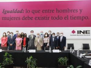 INE reporta sin imprimir papelería electoral para Puebla; Junta Local dice que ya la reparte