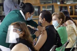 Del 15 al 17 de julio, vacunación COVID para 40 años y más en 52 municipios de Puebla