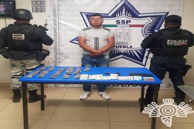 Policía Estatal captura a sujeto en posesión de droga en Tlalancaleca