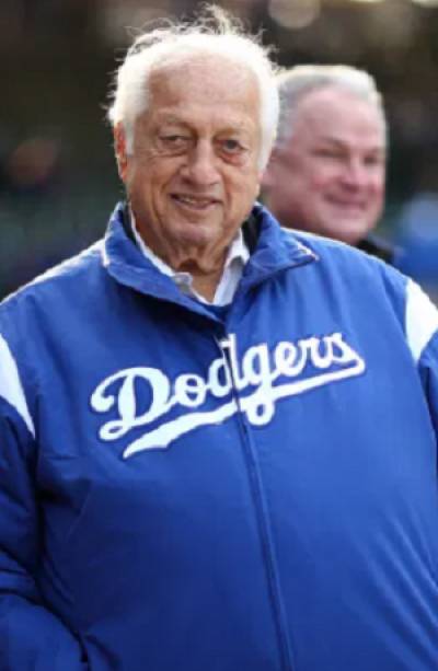 Tommy Lasorda, exmanager de Dodgers, se encuentra hospitalizado