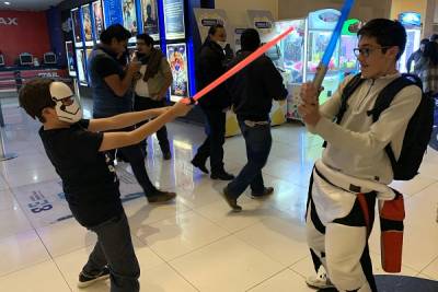 Fans poblanos se dieron cita en la premiere de Star Wars: El Ascenso de Skywalker