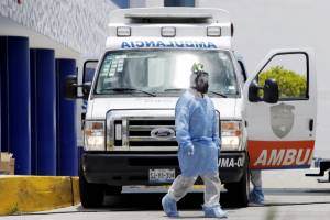 Van 88 médicos y 19 enfermeras muertos por COVID en Puebla
