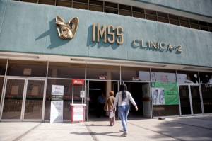 Pacientes renales denuncian desabasto de medicinas en ISSSTE e IMSS en Puebla