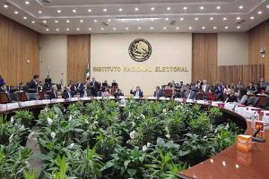 INE multa con 6.2 mdp a partidos por elección extraordinaria de Puebla