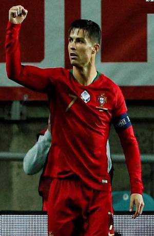 Cristiano Ronaldo llegó a 101 goles en victoria de Portugal 2-0 ante Suecia