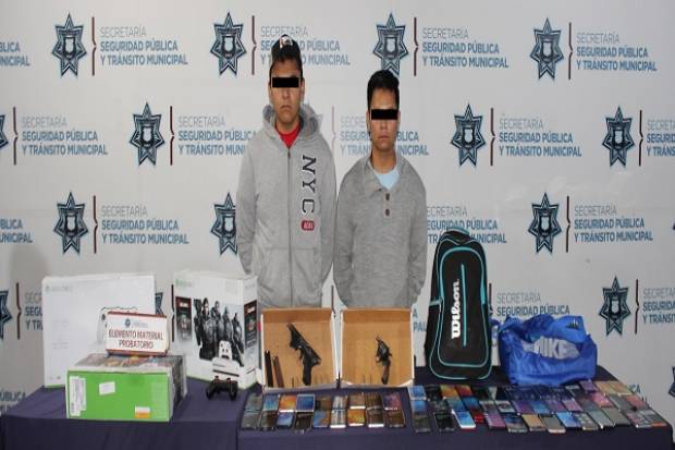Robaron 60 celulares y dos X Box´s en Coppel, los capturaron en el Barrio de Santiago