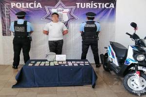Sujeto en posesión de droga fue detenido en el centro de Puebla
