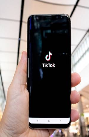 TikTok ya permite a usuarios crear clips de videos de sus propios contenidos