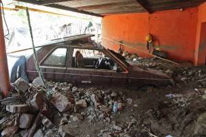Derrumbe de cerro en Coxcatlán dejó una mujer muerta y daños materiales
