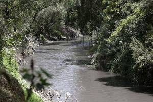 Río Atoyac, seguirán clausuras de empresas que lo contaminen: Medio Ambiente