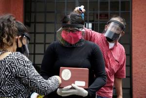 Gobierno de Puebla y SRE entregarán restos de 103 migrantes poblanos
