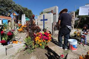 Para evitar violencia en panteones, dejaron entrar a vecinos de varias juntas auxiliares de Puebla