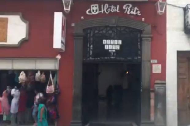 Hallan sin vida a cliente del hotel Ritz en el centro de Puebla