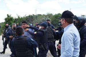 Detienen a 30 manifestantes que tenían bloqueado el relleno sanitario de Tehuacán