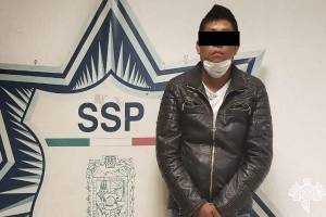 Policía Estatal detiene a narcovendedor con 12 bolsas de droga en Amozoc