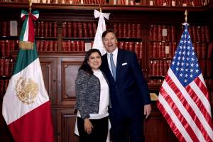 Embajador de EU se reúne con Claudia Rivera