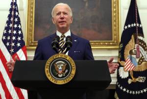 Biden habló con AMLO sobre revertir políticas migratorias de Trump