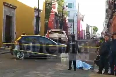 VIDEO: Motociclista y tamalero mueren tras accidentes en calles de Puebla