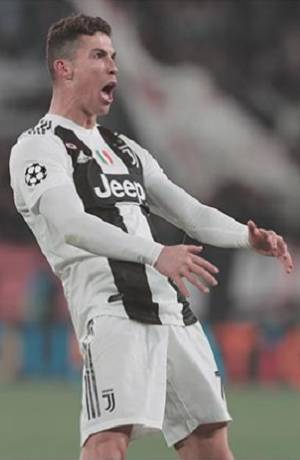 Cristiano Ronaldo puso a la Juventus en cuartos de final de la Champions League