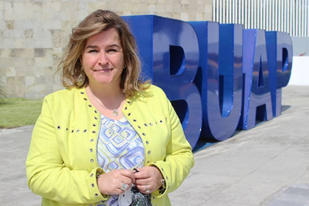 Investigadora de la BUAP es nombrada Académica de Extremadura de las Letras y Artes