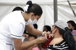 Sedes y horarios de vacunación para 30 años y más en 12 municipios de Puebla