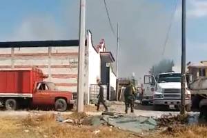 Vehículos huachicoleros fueron consumidos por incendio en Santa Clara La Venta