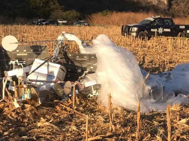 Cae globo estratosférico en campos de cultivo de Morelos