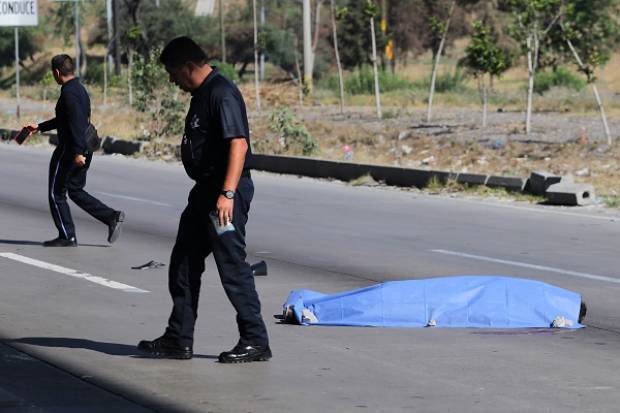 Hombre muere atropellado en la autopista México-Puebla