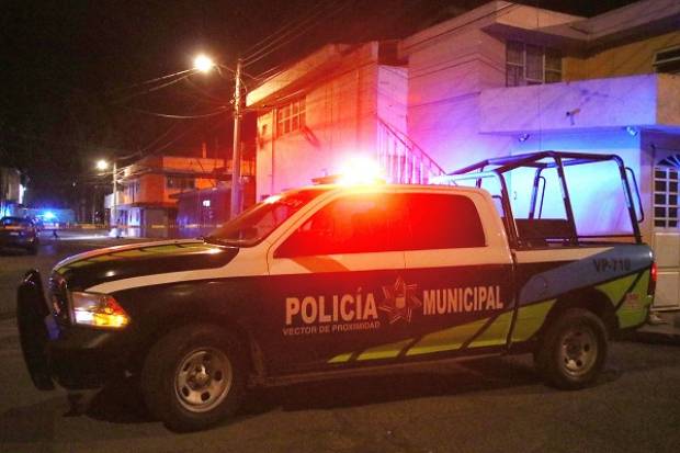 Detienen a tres delincuentes tras persecución policial en Puebla