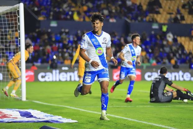 Club Puebla derrota 2-0 a Tigres en El Volcán