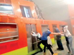 Choque en el Metro de la CDMX deja un muerto y 40 heridos