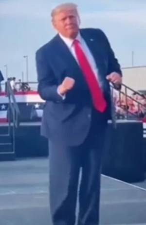 Donald Trump se vuelve viral con baile en TikTok