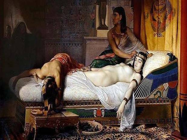 Cleopatra, ¿murió por mordedura de serpiente o se suicidó?