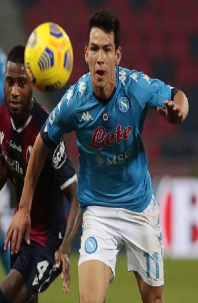 Chucky Lozano pone pase de gol en victoria del Napoli