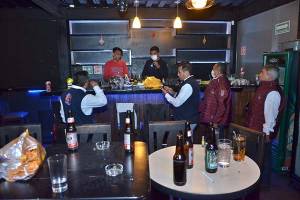 Clausuran restaurante-bar de Puebla por incumplir con medidas contra el COVID-19