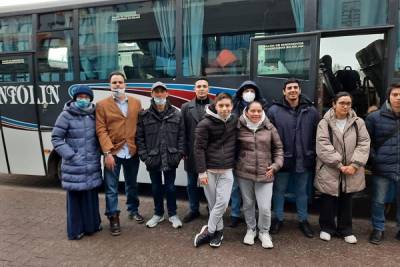 Trasladan a 22 mexicanos residentes de Ucrania hacia Rumania