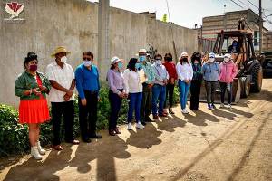 Cuautlancingo: Lupita Daniel da inicio a la pavimentación de la calle Cañada