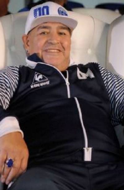 Maradona podría ser dado de alta este viernes tras operación cerebral