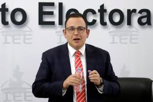 Congreso de Puebla busca sanción para consejeros del IEE