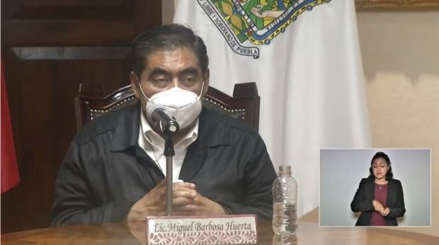 Barbosa lamenta debate postergado para la presidencia municipal de Puebla