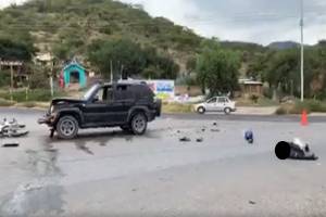 Motociclista pereció arrollado por una camioneta en Santiago Miahuatlán