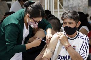 Confirma tercera ola importancia de la vacuna; en Puebla mueren más jóvenes intubados