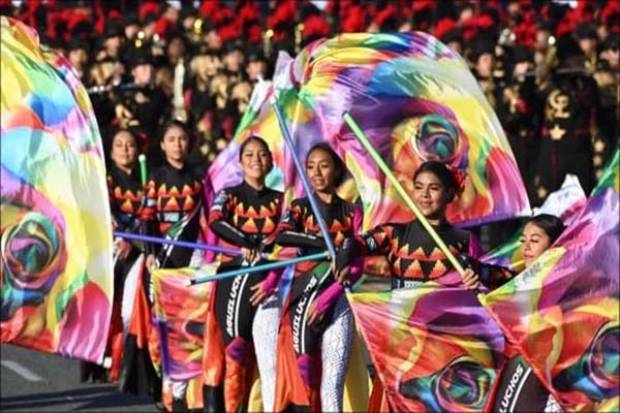 &quot;Los Aguiluchos&quot; del CENHCH participaron con éxito en el Desfile de las Rosas en EU