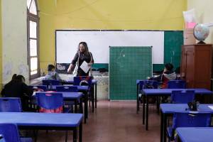 33 contagios de COVID entre alumnos y maestros en Puebla: SSA