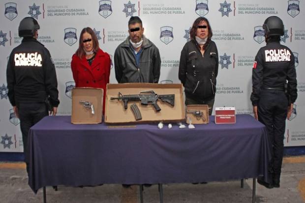 Seguridad Ciudadana de Puebla detiene a sujetos en posesión de rifle y droga