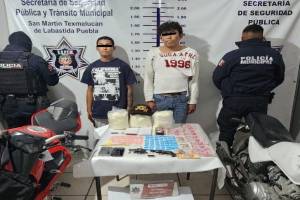 Capturan en Texmelucan a sujetos con droga, armas y motocicletas con reporte de robo