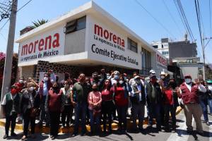 Protestan en Morena Puebla en disputa por dirigencia y candidaturas