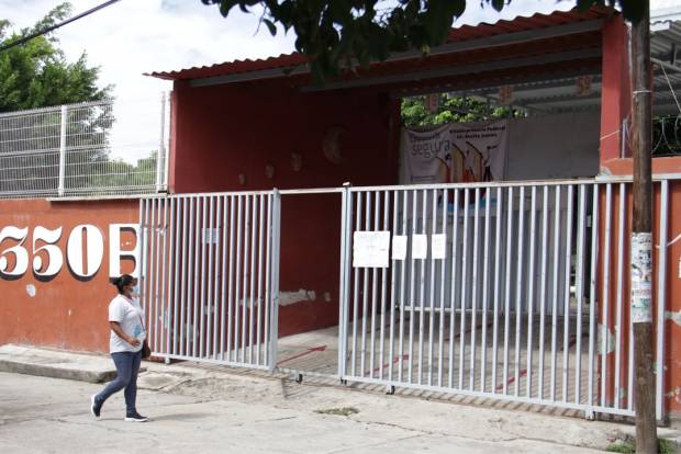 Cierran 12 escuelas por COVID en Puebla: SEP