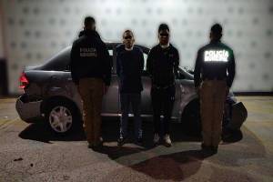 Tras persecución, policías de Puebla capturan a asaltantes de negocio